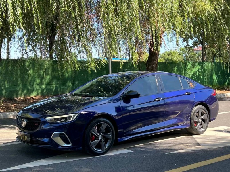 青岛19年别克君威2