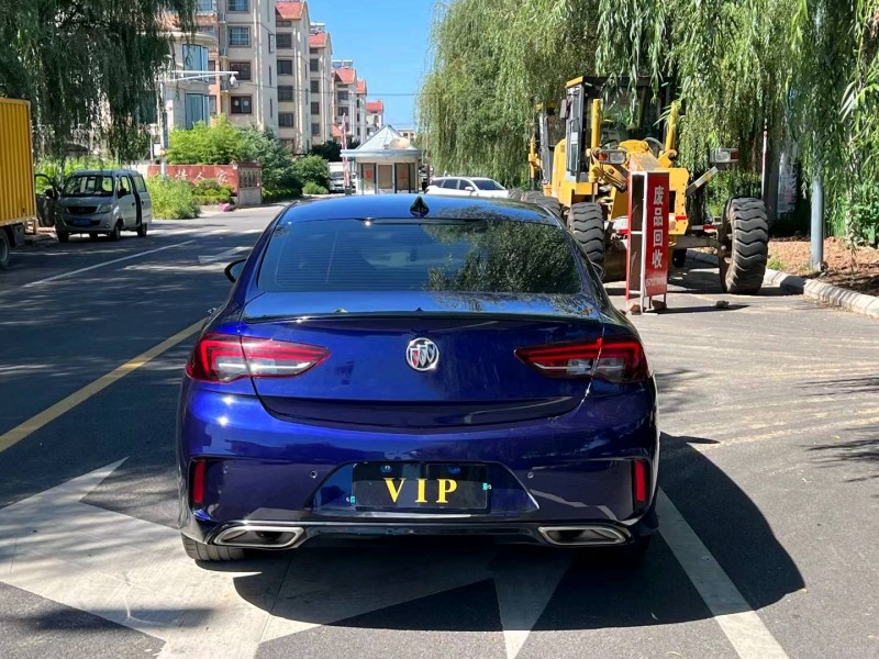 青岛19年别克君威6