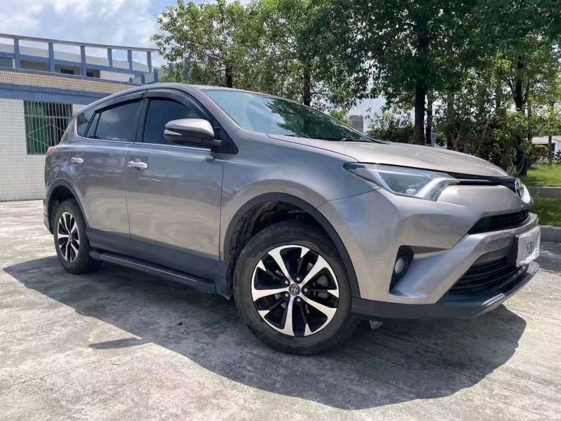 珠海20年丰田RAV4荣放3