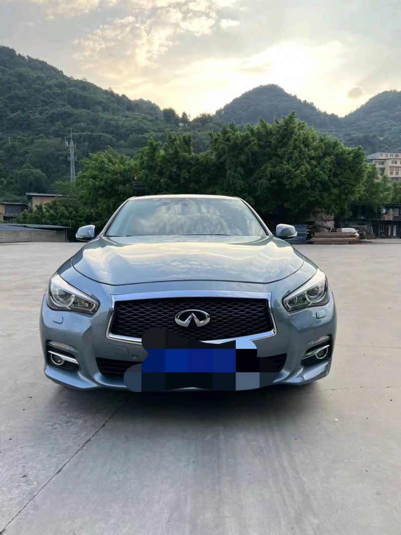 重庆16年英菲尼迪Q50L1