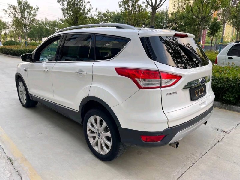 济宁13年福特翼虎7