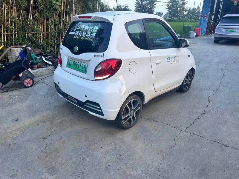 徐州17年众泰E20知豆4