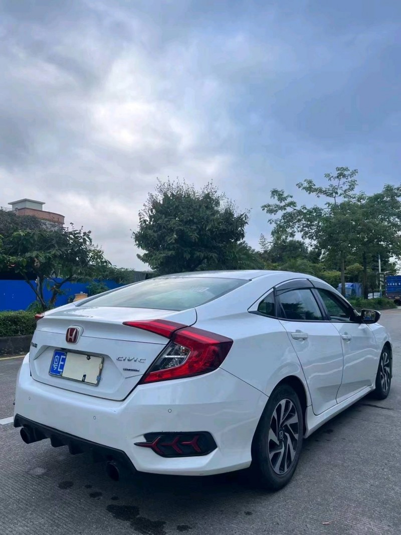 佛山16年本田思域8