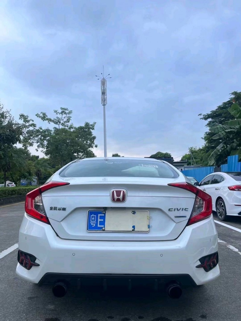 佛山16年本田思域9