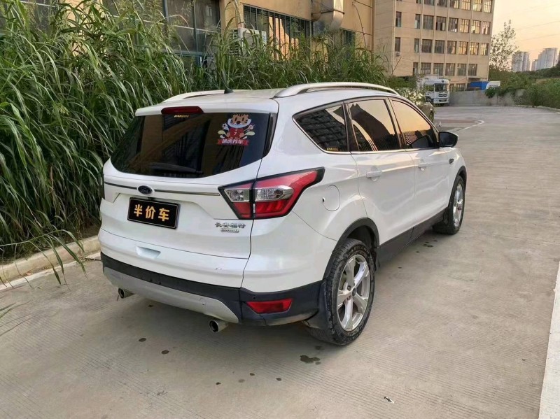 宜昌17年福特翼虎3