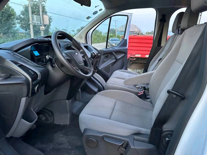 徐州19年福特全顺4