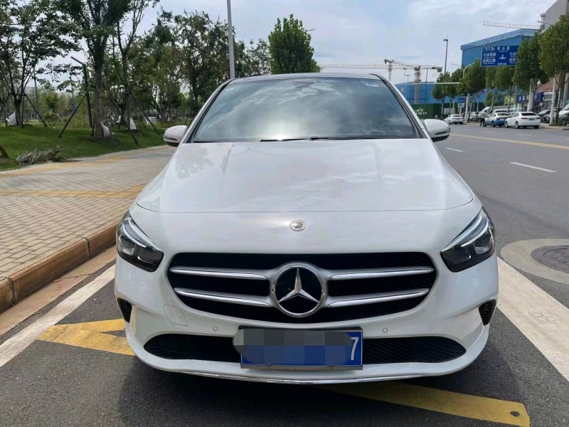 武汉21年奔驰B1