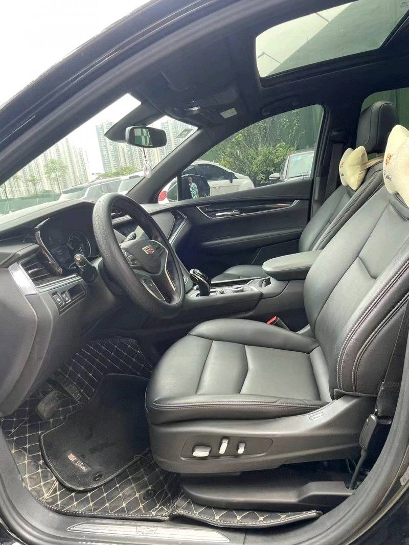 佛山20年凯迪拉克XT56