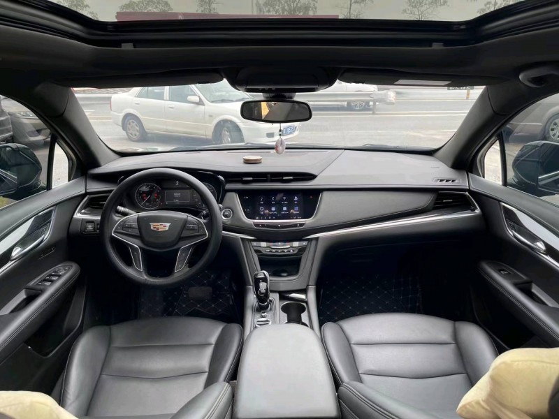 佛山20年凯迪拉克XT57