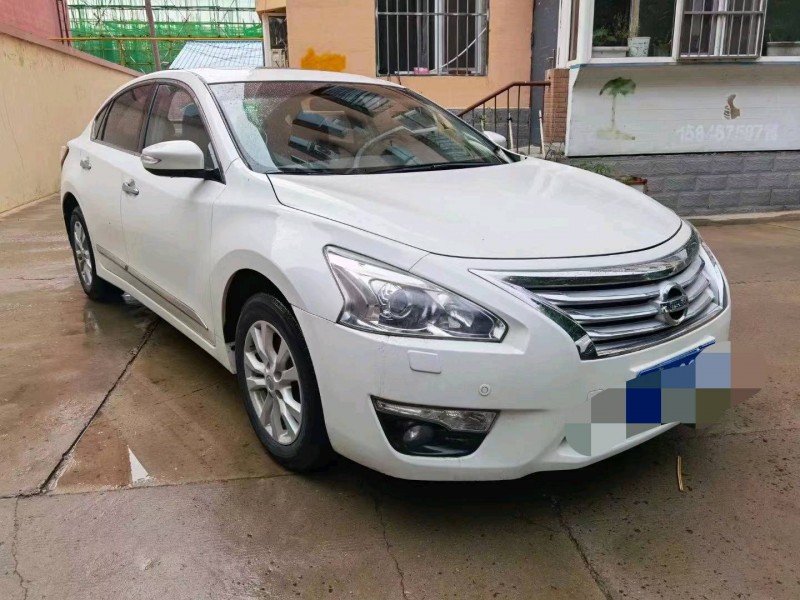 通遼14年日產天籟1