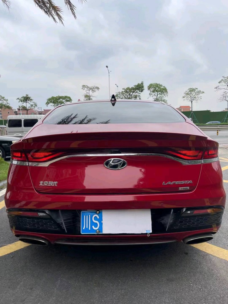 佛山21年现代菲斯塔9