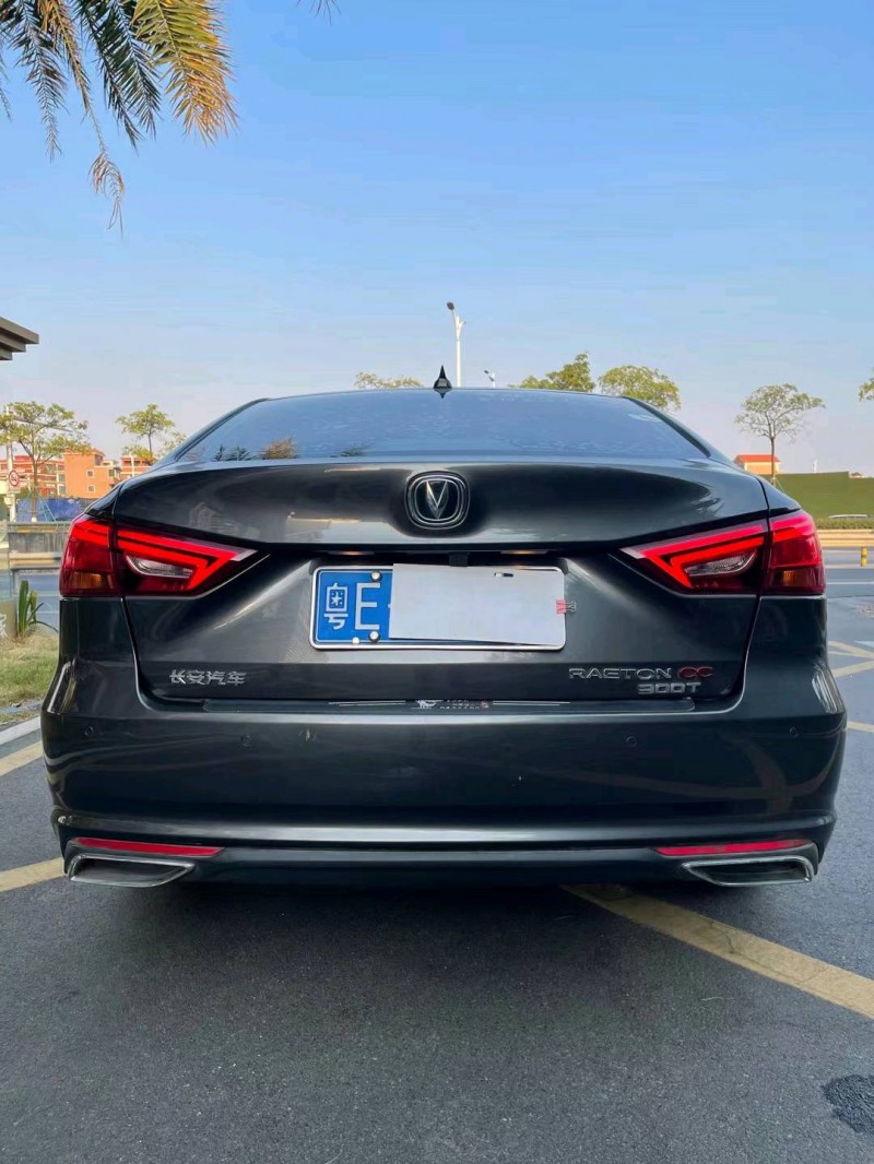 佛山20年长安汽车睿驰CC9