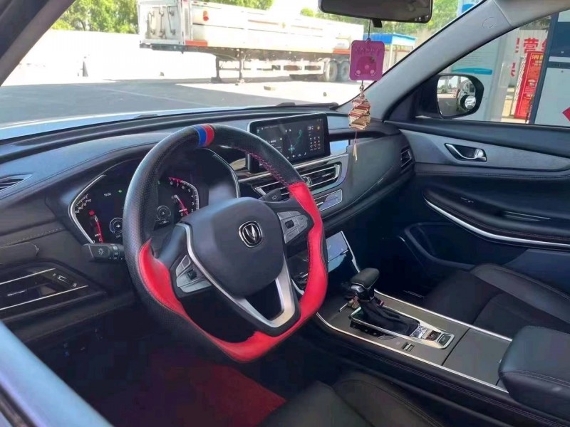 瀘州22年長安汽車CS758