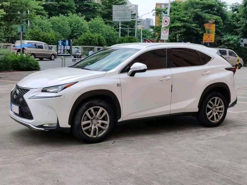 珠海17年雷克萨斯NX2