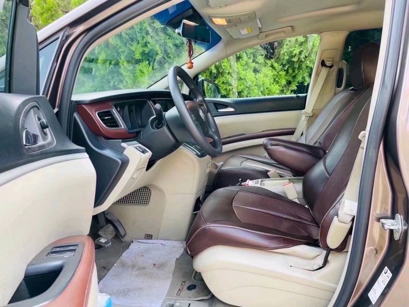 枣庄18年别克GL86