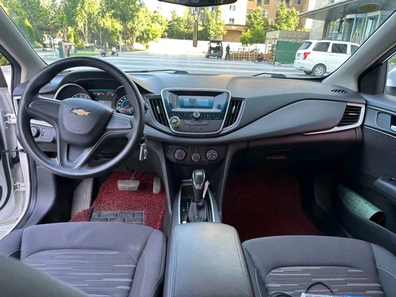 廊坊16年雪佛兰科沃兹8