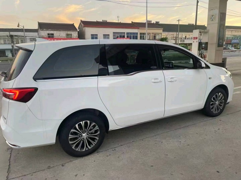 常州23年别克GL84