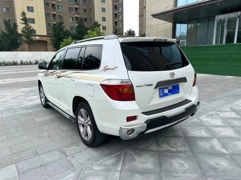 廊坊12年丰田汉兰达5