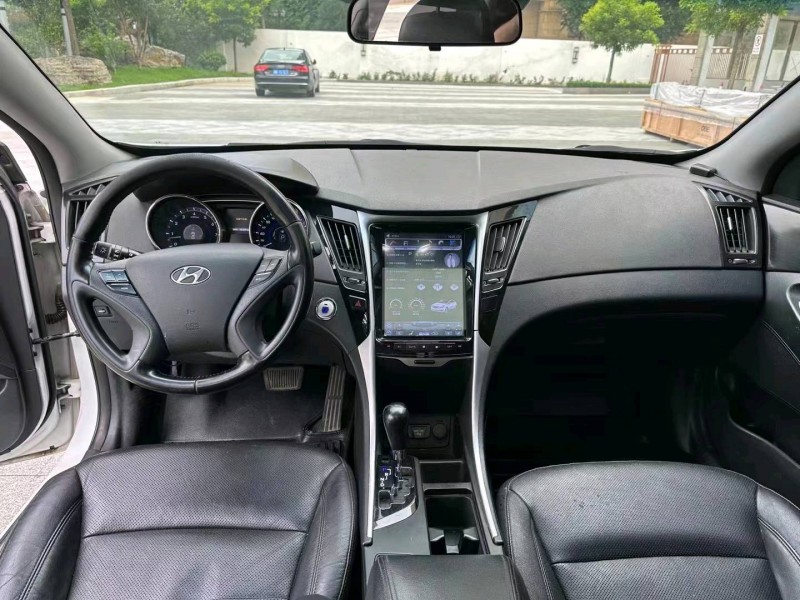 廊坊13年现代索纳塔八8