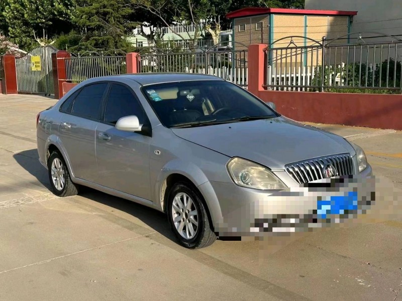 聊城13年别克凯越3