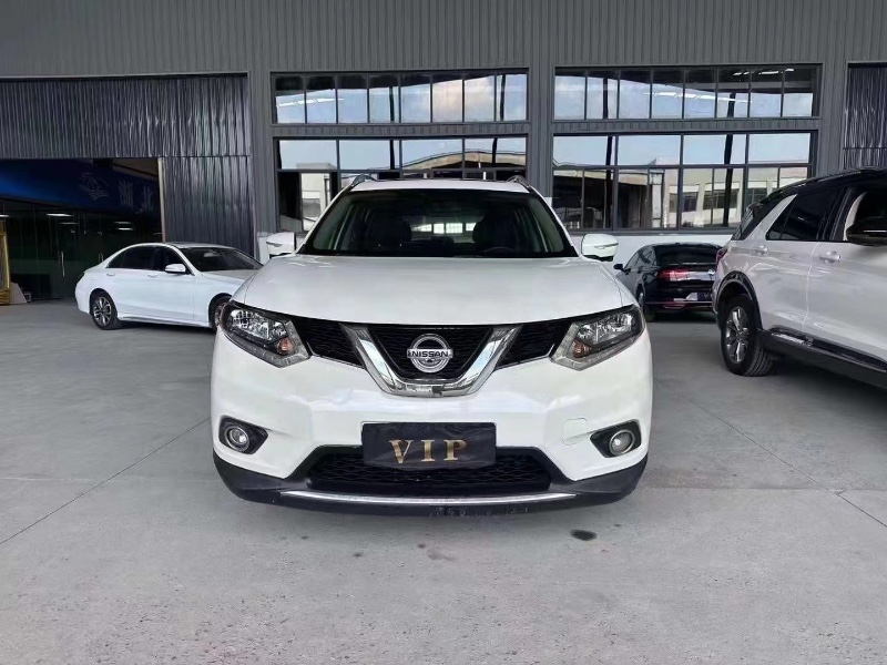 襄陽16年日產奇駿1