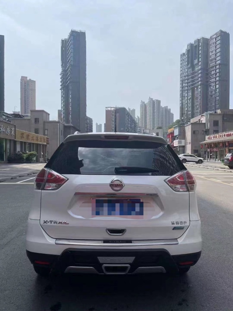 宜昌16年日產奇駿2