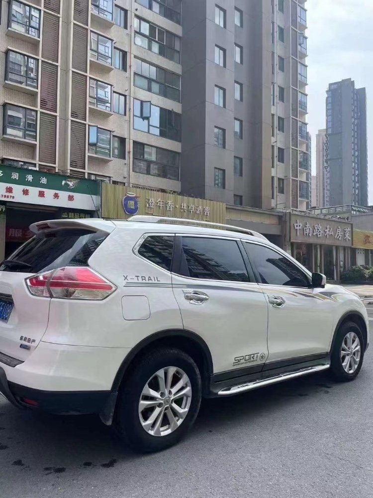 宜昌16年日產奇駿6