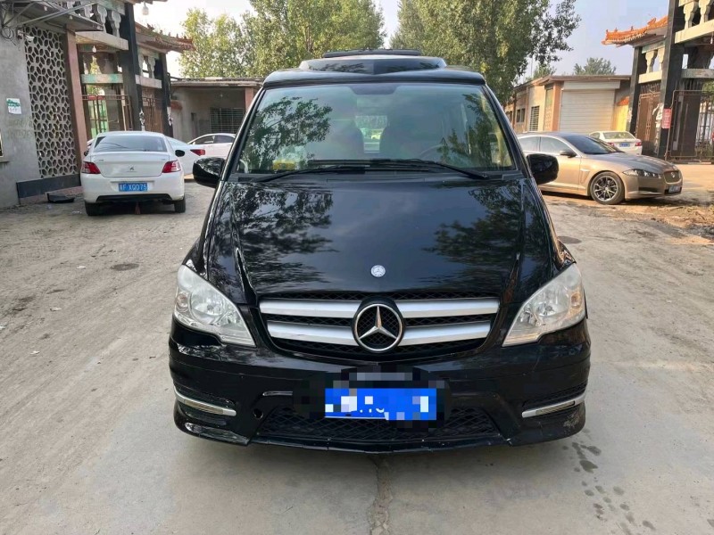 保定12年奔驰威霆1