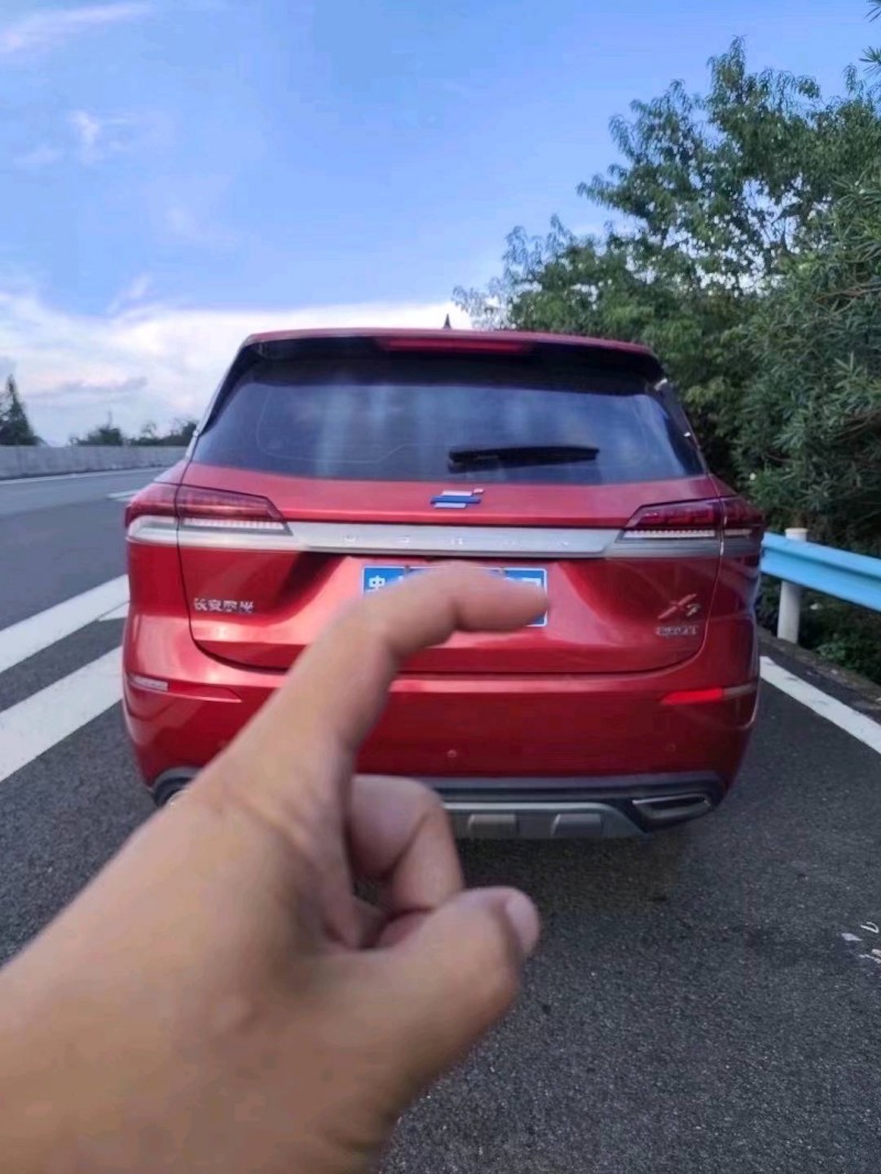 遵義20年長安汽車歐尚3