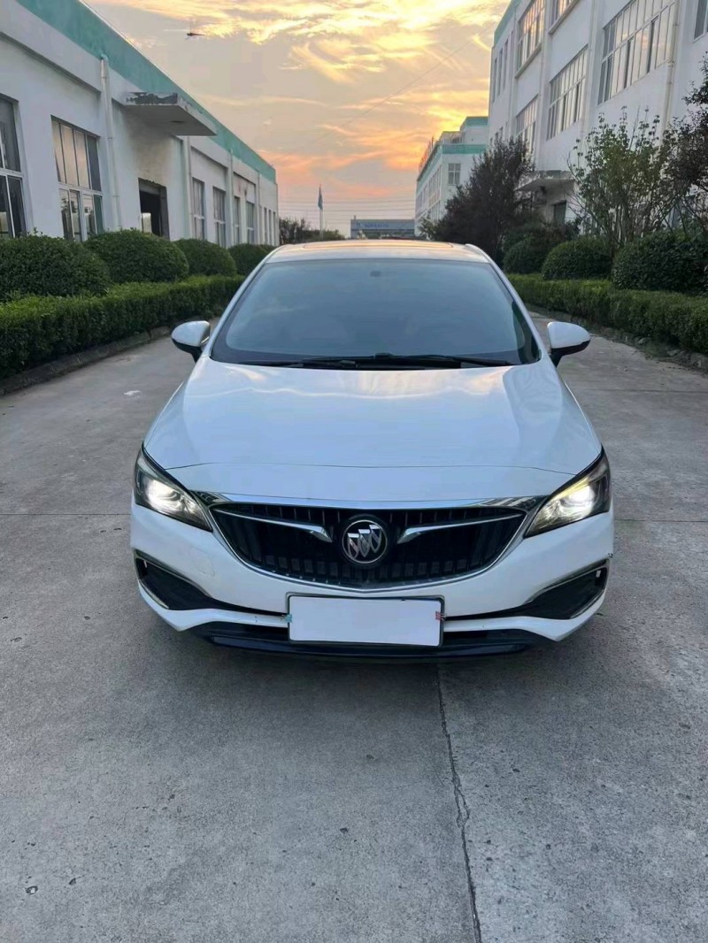 徐州18年别克英朗1