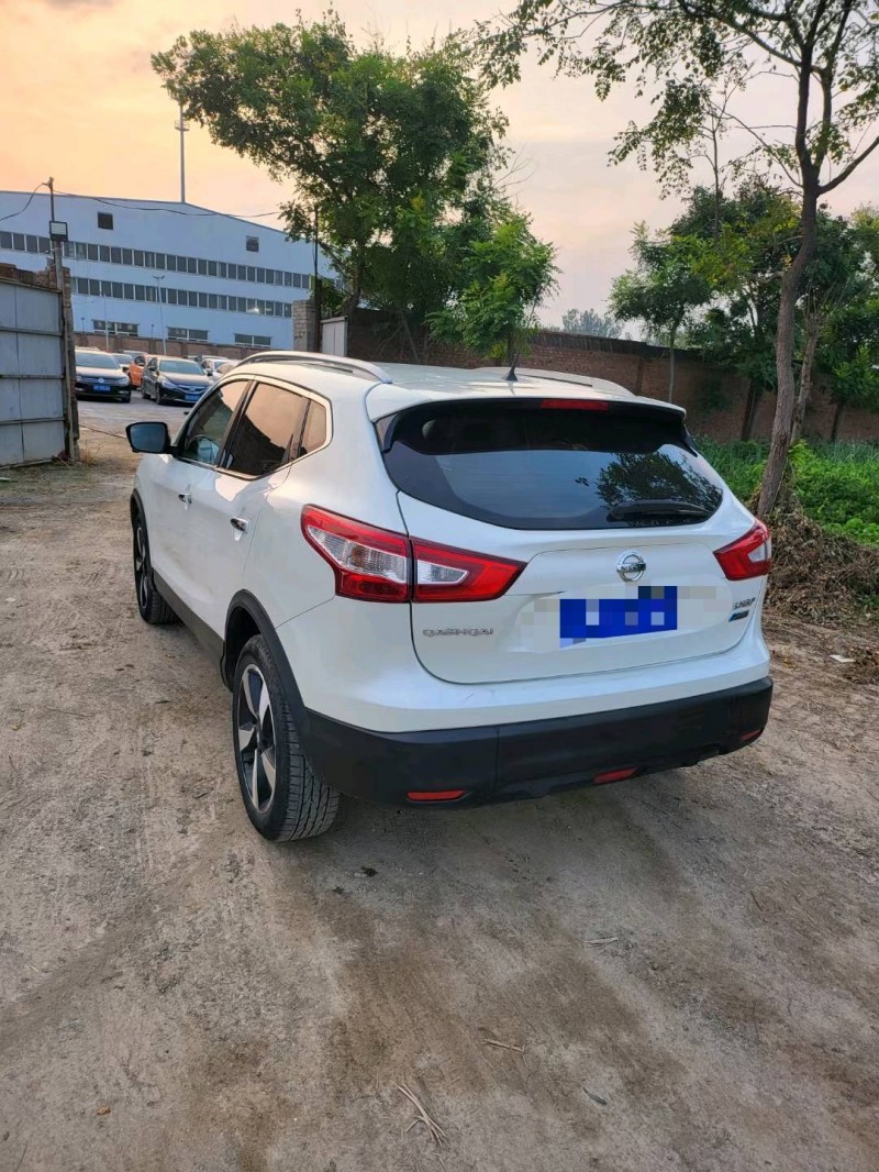 保定18年日产逍客9