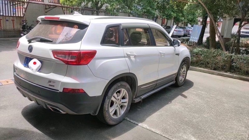 珠海16年长安汽车CS758