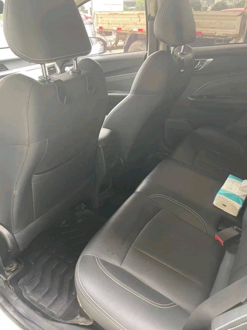 保定20年吉利远景4