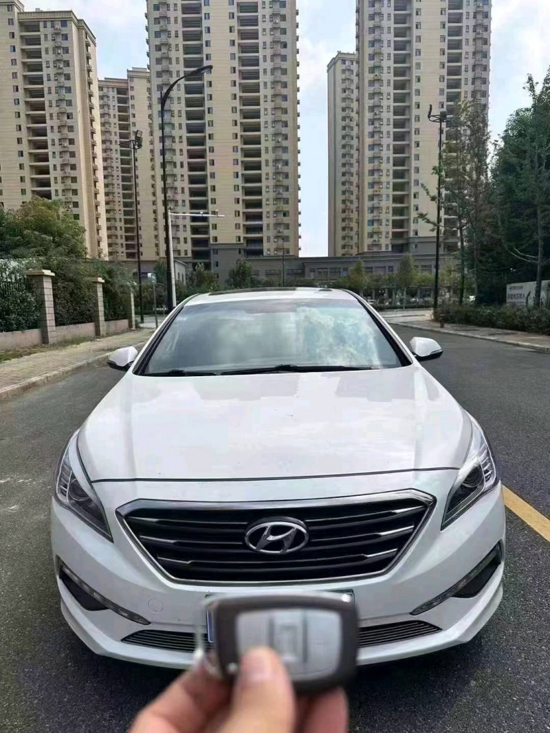 阜陽16年現代索納塔九1