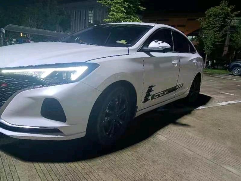 嘉兴20年长安汽车逸动2