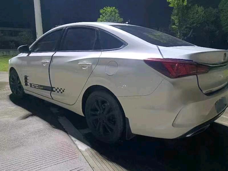 嘉兴20年长安汽车逸动4