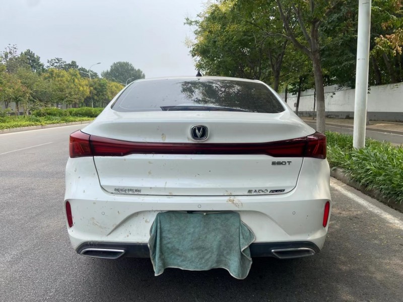 济宁22年长安汽车逸动9