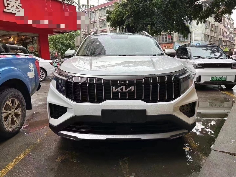 深圳23年起亚智跑1