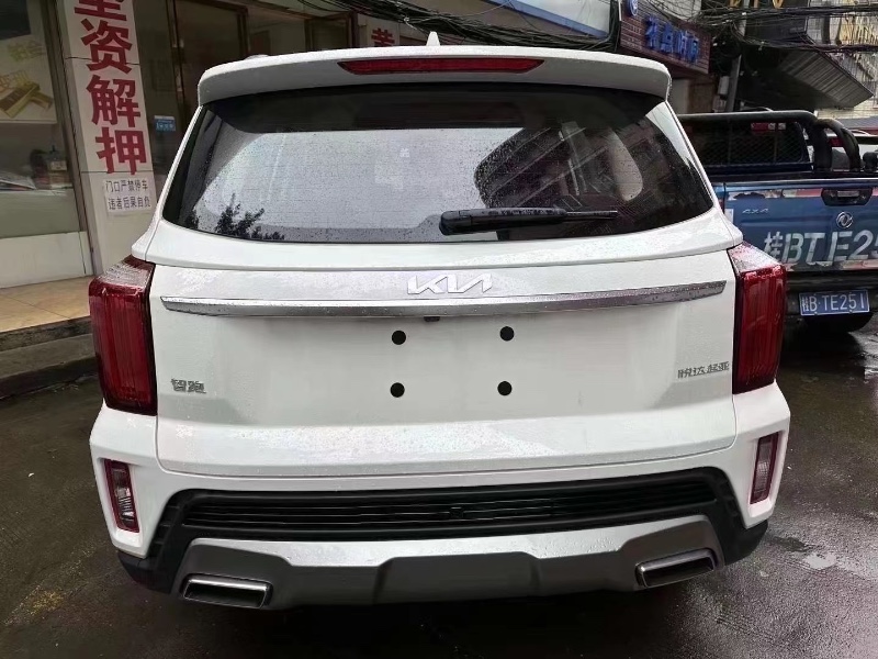 深圳23年起亚智跑5