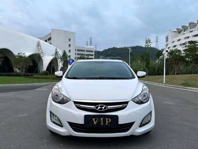嘉兴14年现代朗动1