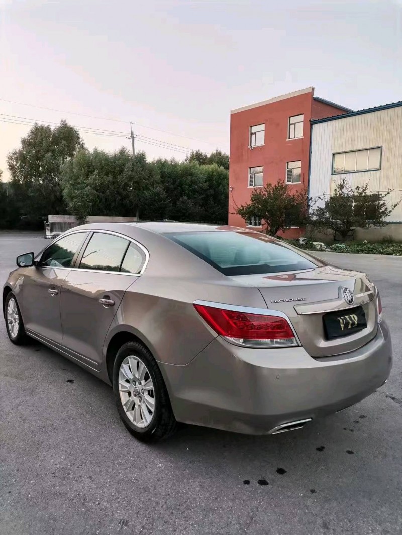 沈阳12年别克君越6