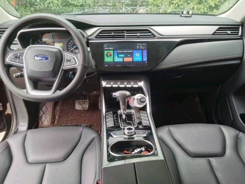 东营20年福特领界6