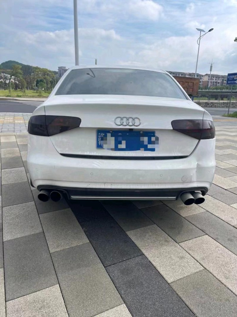 新余14年奧迪A4L9