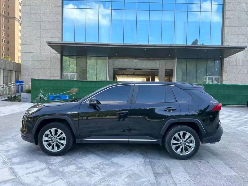 廊坊21年丰田威兰达3