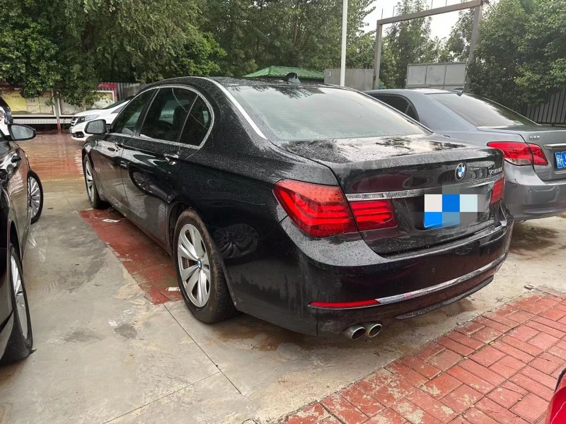 济宁13年宝马7系5