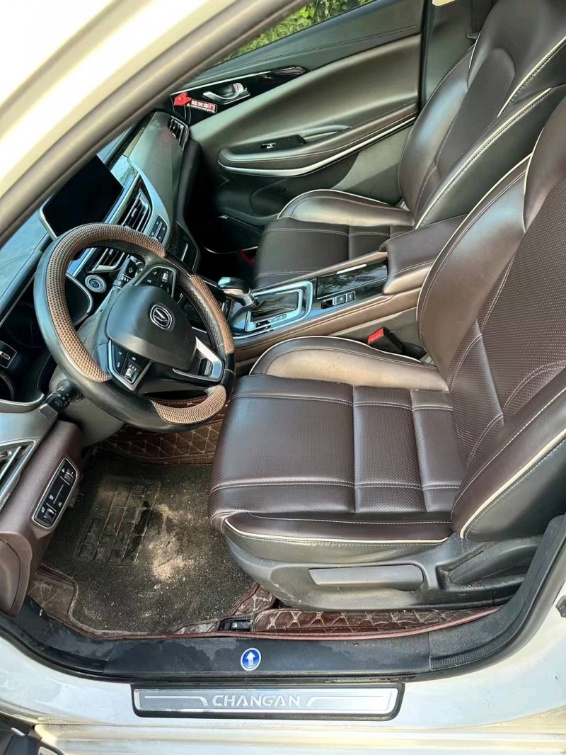 枣庄18年长安汽车睿骋CC8