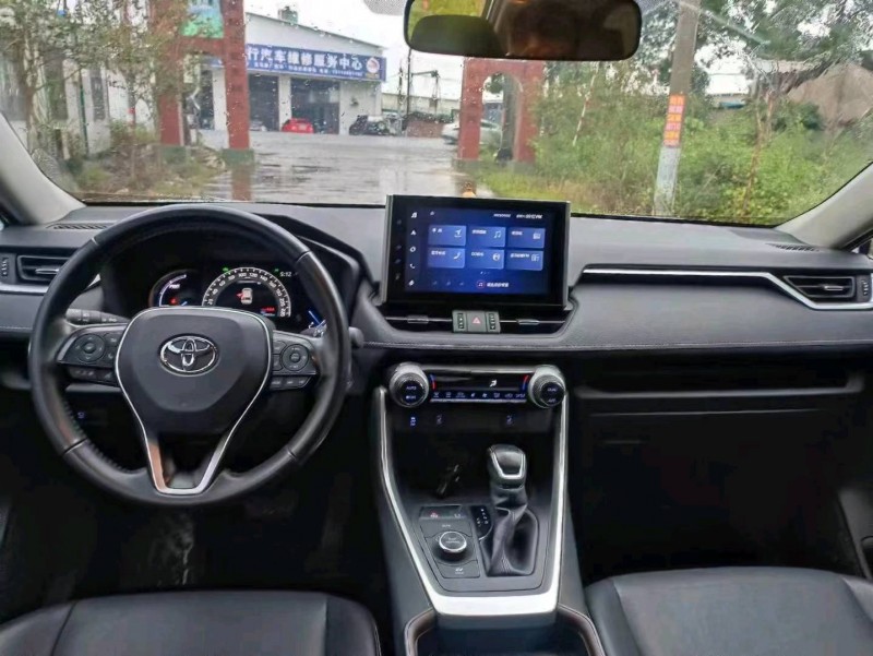 珠海21年丰田RAV4荣放8