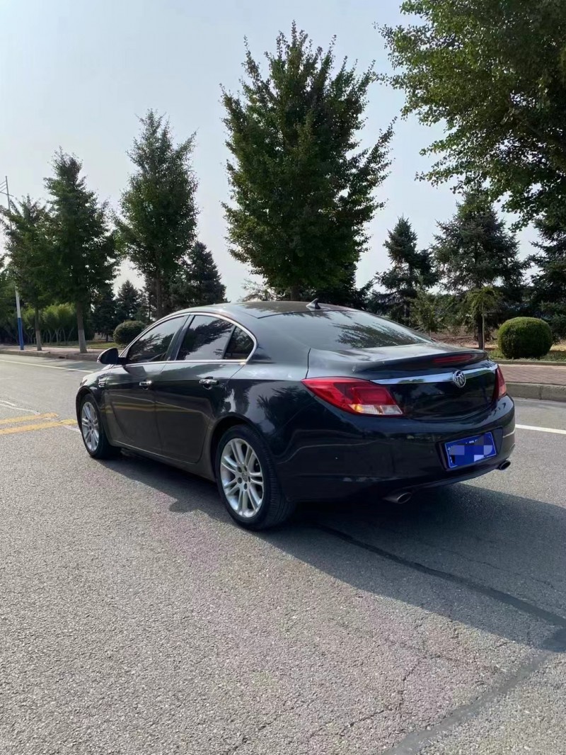 济宁11年别克君威3