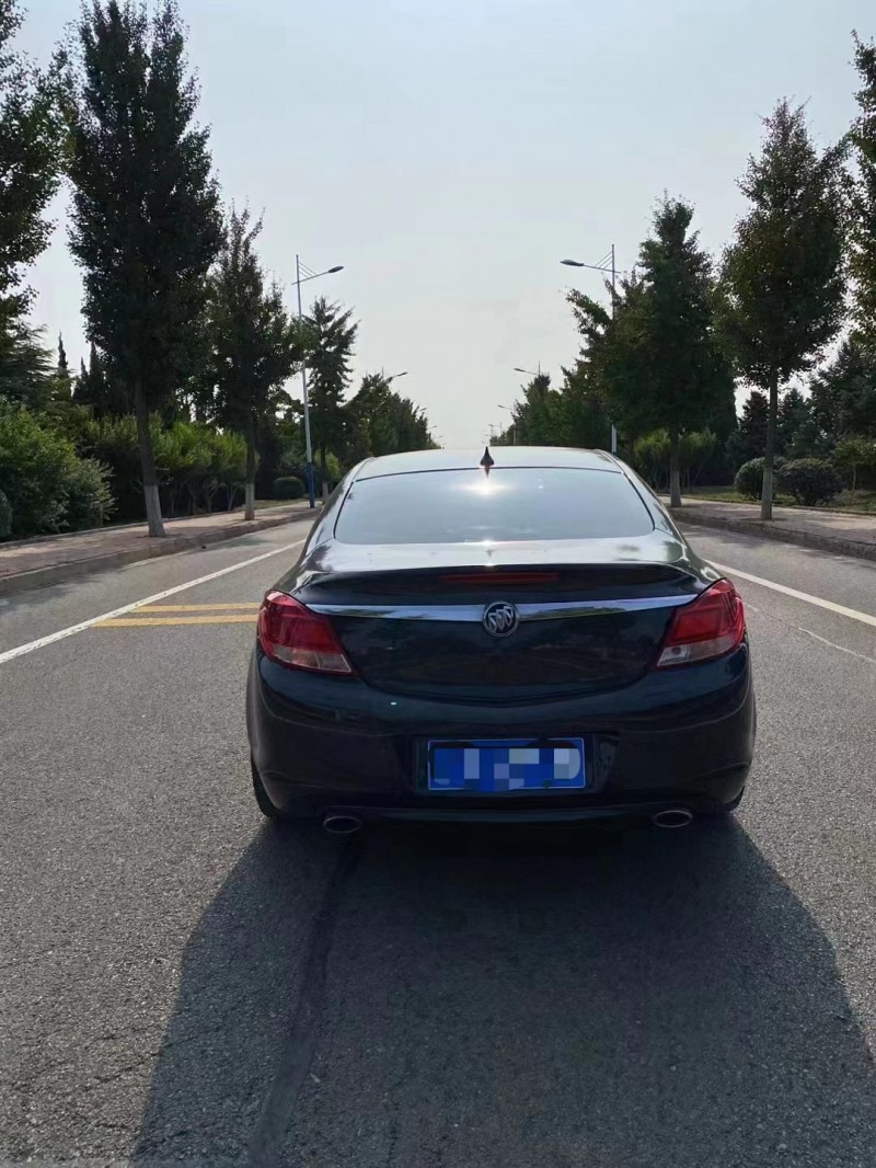 济宁11年别克君威9