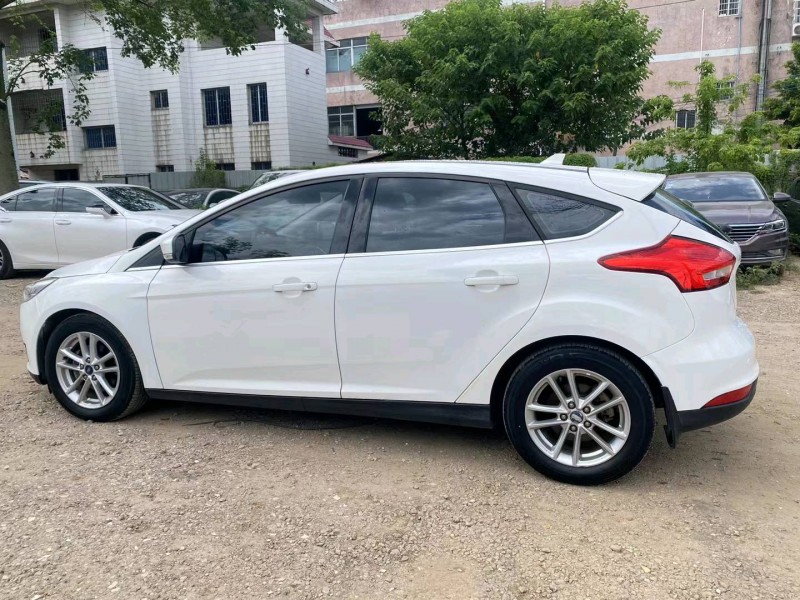 广州17年福特福克斯8